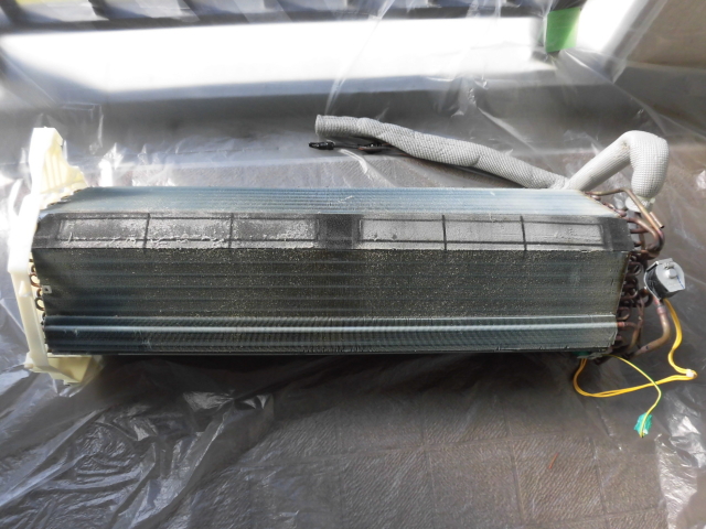 ダイキンエアコン完全分解クリーニング